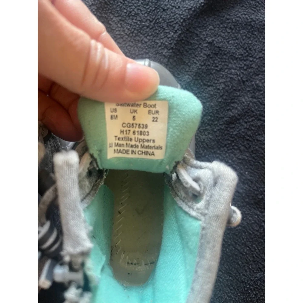 Size 6 toddler gray‎ sperry boots